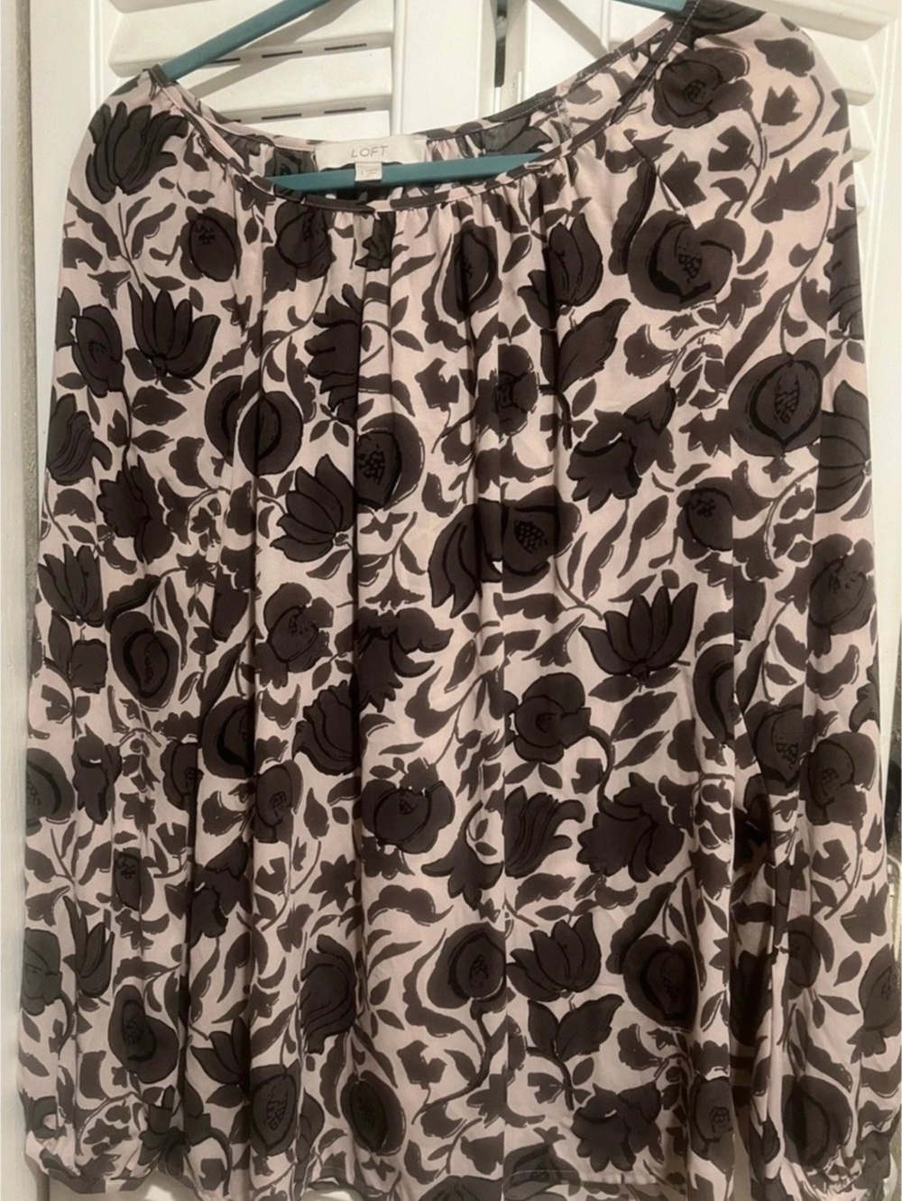 LOFT Floral Blouse in Pink & Black Size Small Like New
